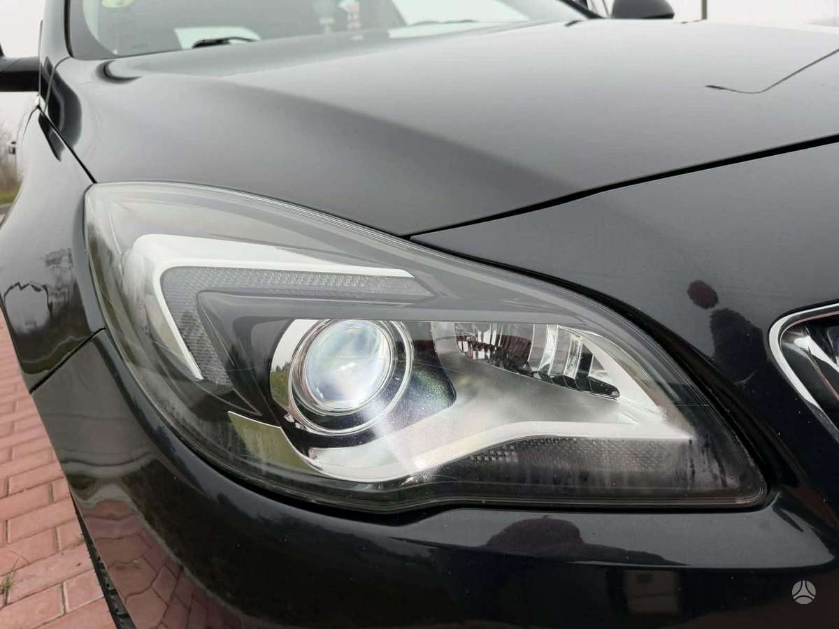 Opel Insignia, 2.0 l., hatchback