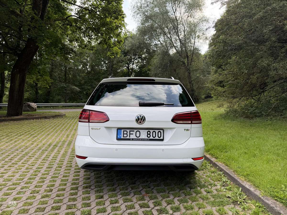 Volkswagen Golf - 4