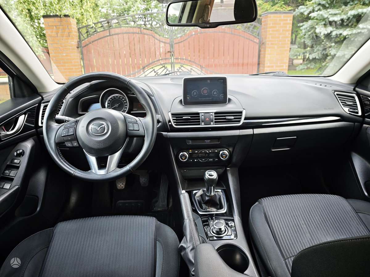 Mazda 3, 1.5 l., Хэтчбек