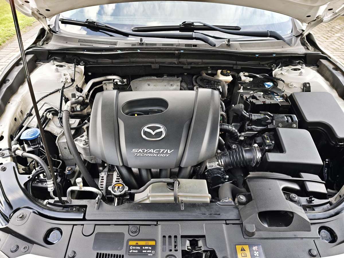 Mazda 3, 1.5 l., hatchback
