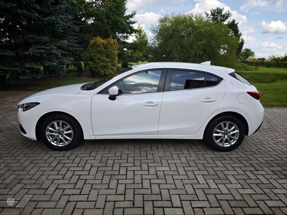 Mazda 3, 1.5 l., hatchback