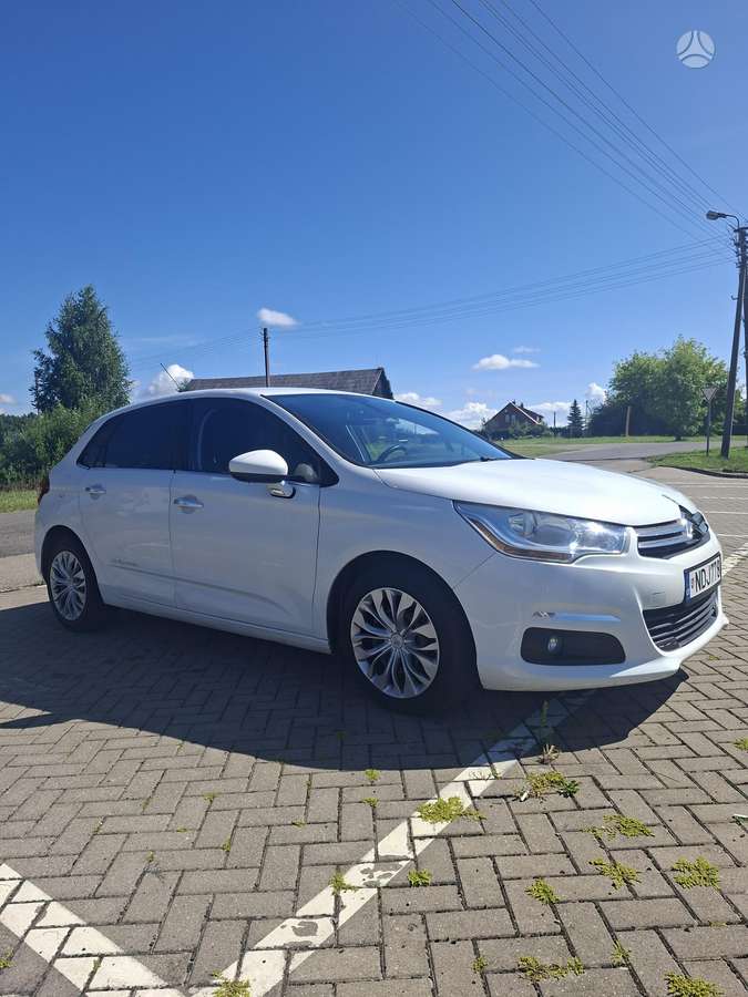 Citroen C4, 1.6 l., hatchback