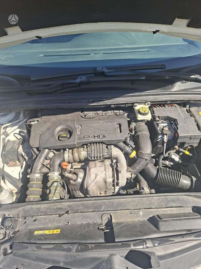 Citroen C4, 1.6 l., hatchback