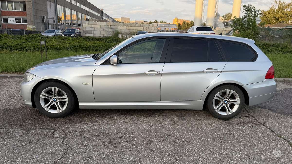 BMW 320, 2.0 l., wagon