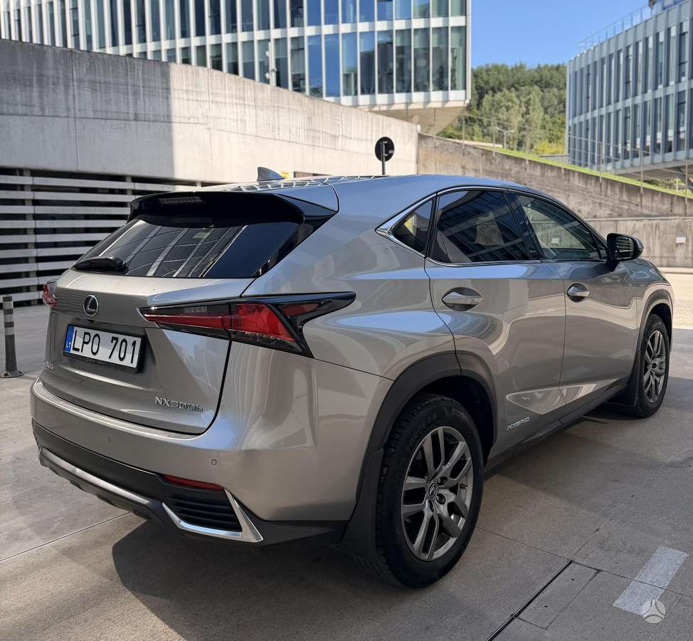 Lexus NX 300h - 5