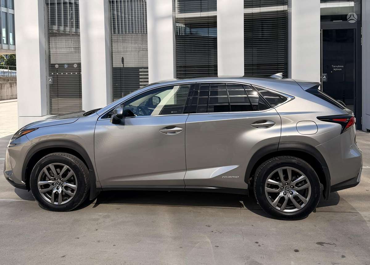 Lexus NX 300h - 7