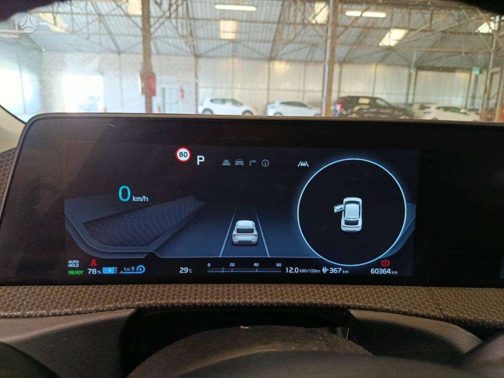 Kia EV6, 77 kWh, off-road / crossover