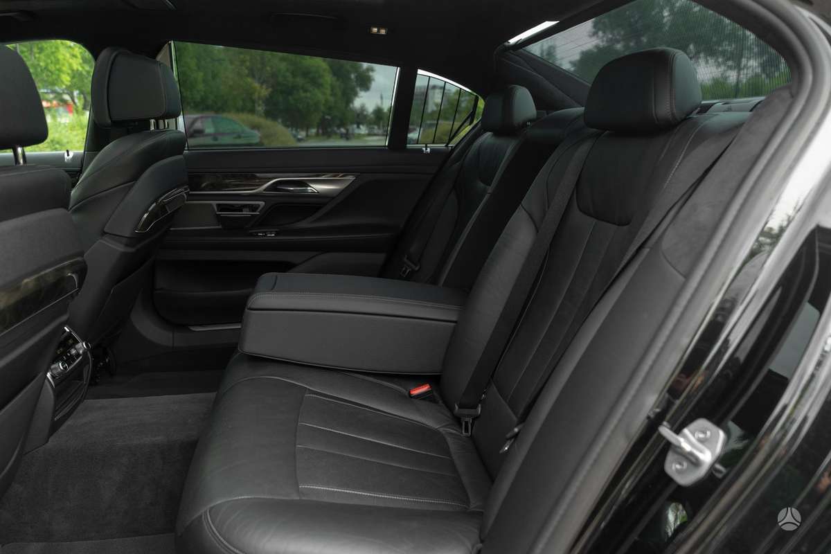 BMW 740, 3.0 l., Седан