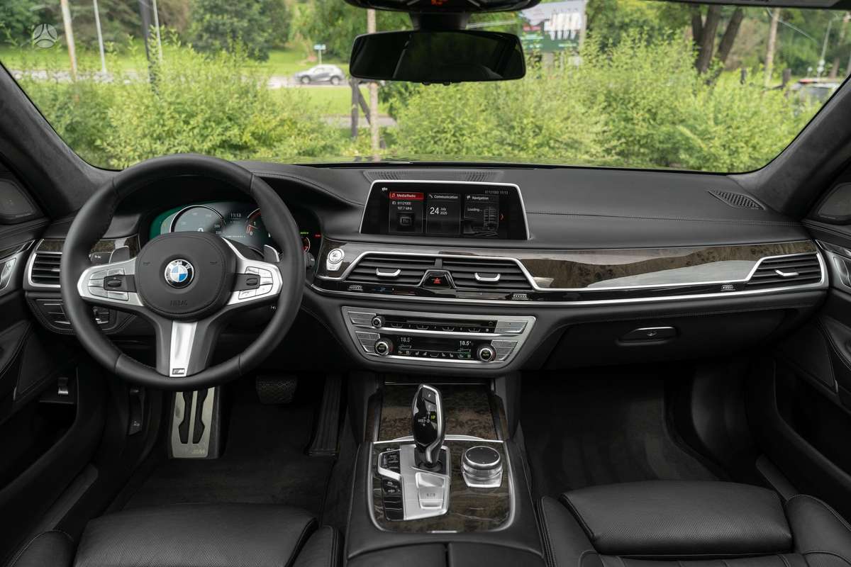 BMW 740, 3.0 l., Седан
