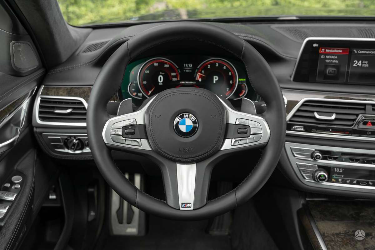 BMW 740, 3.0 l., Седан