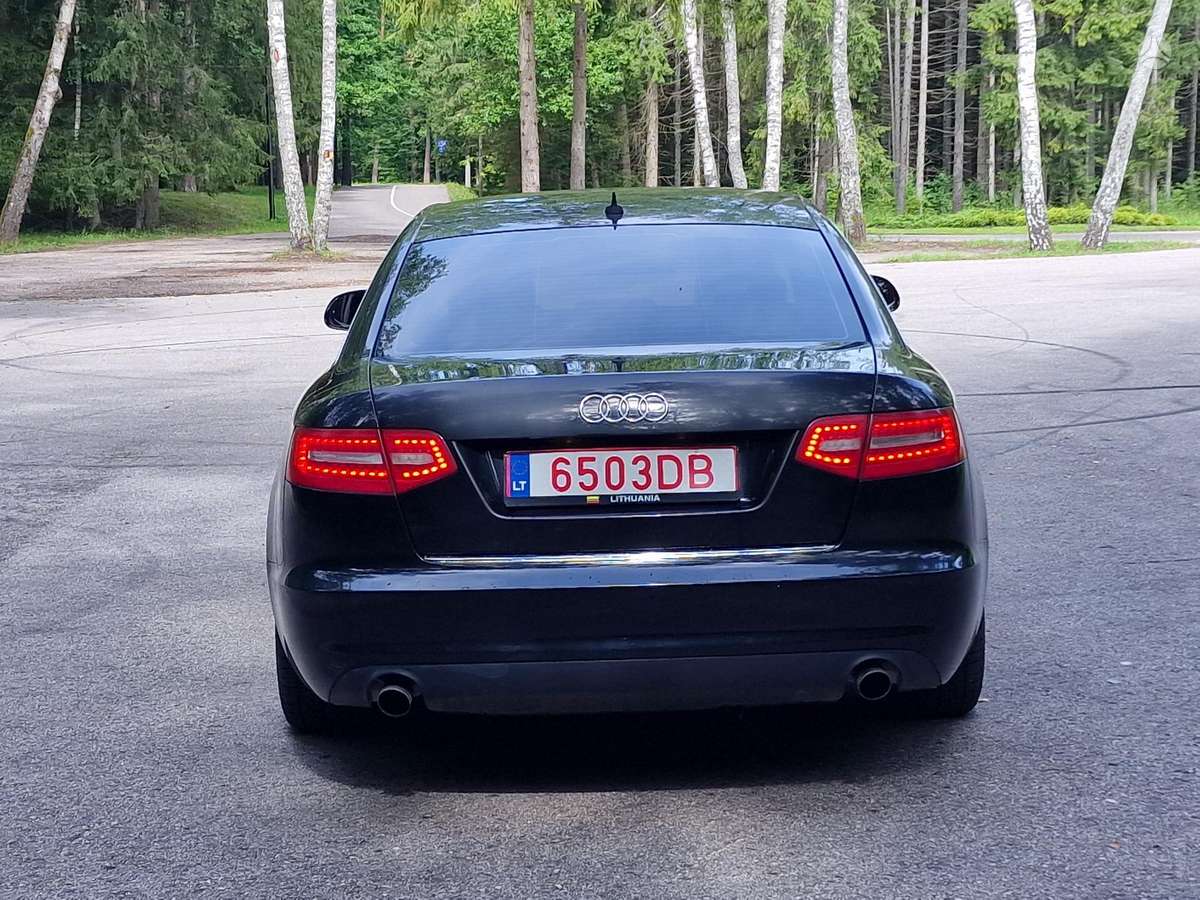 Audi A6, 2.0 l., Седан