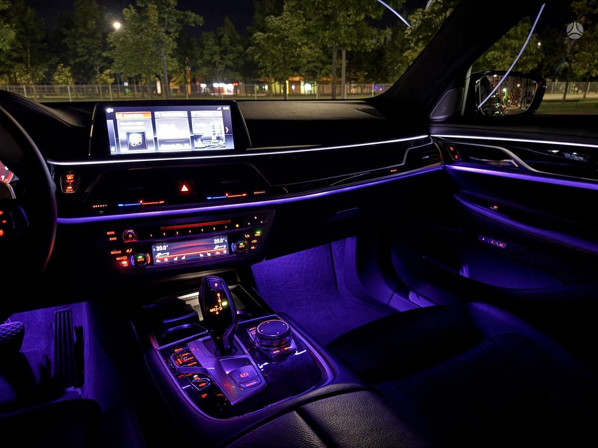 BMW 740, 3.0 l., Седан