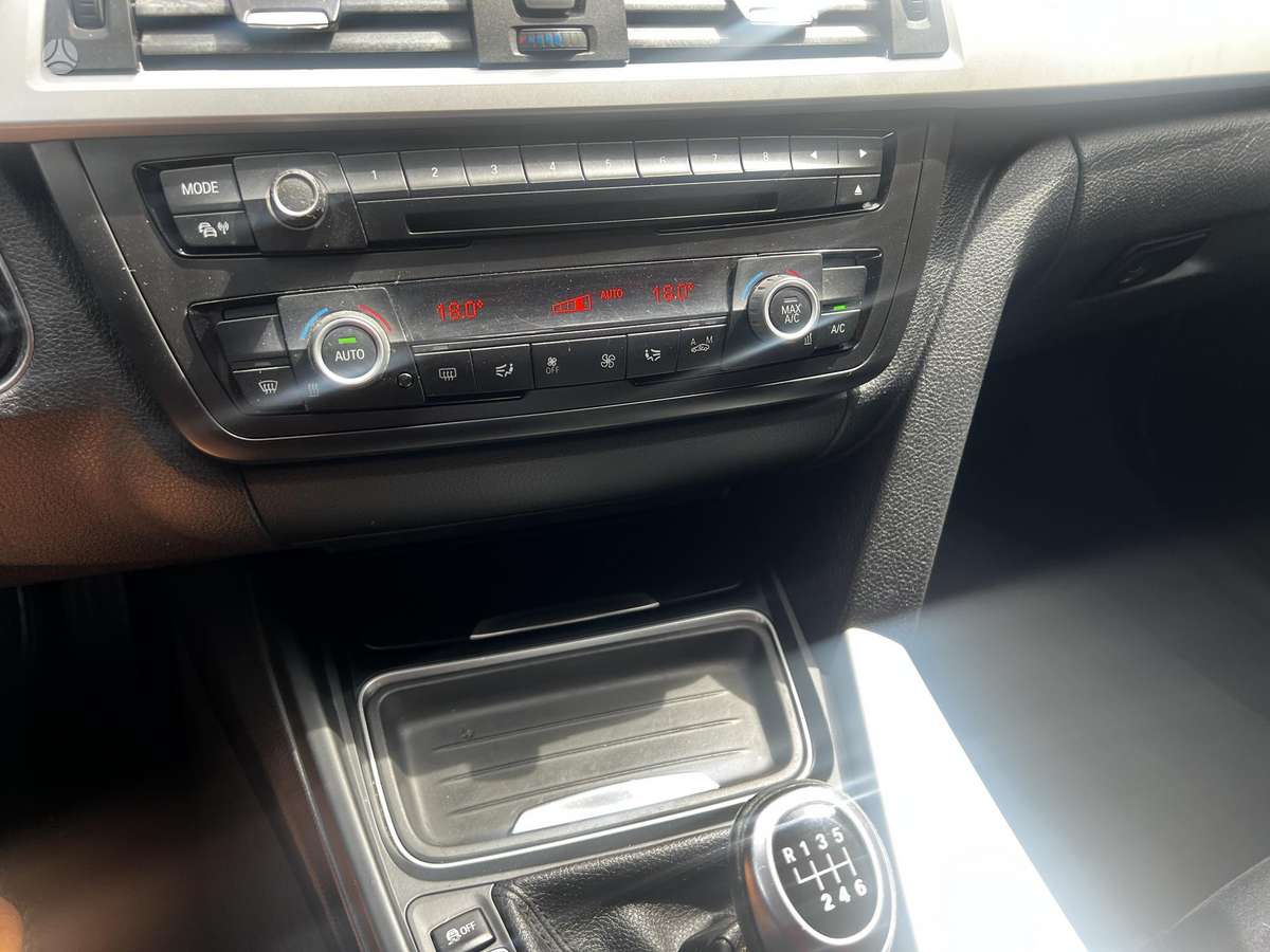 BMW 320, 2.0 l., sedanas