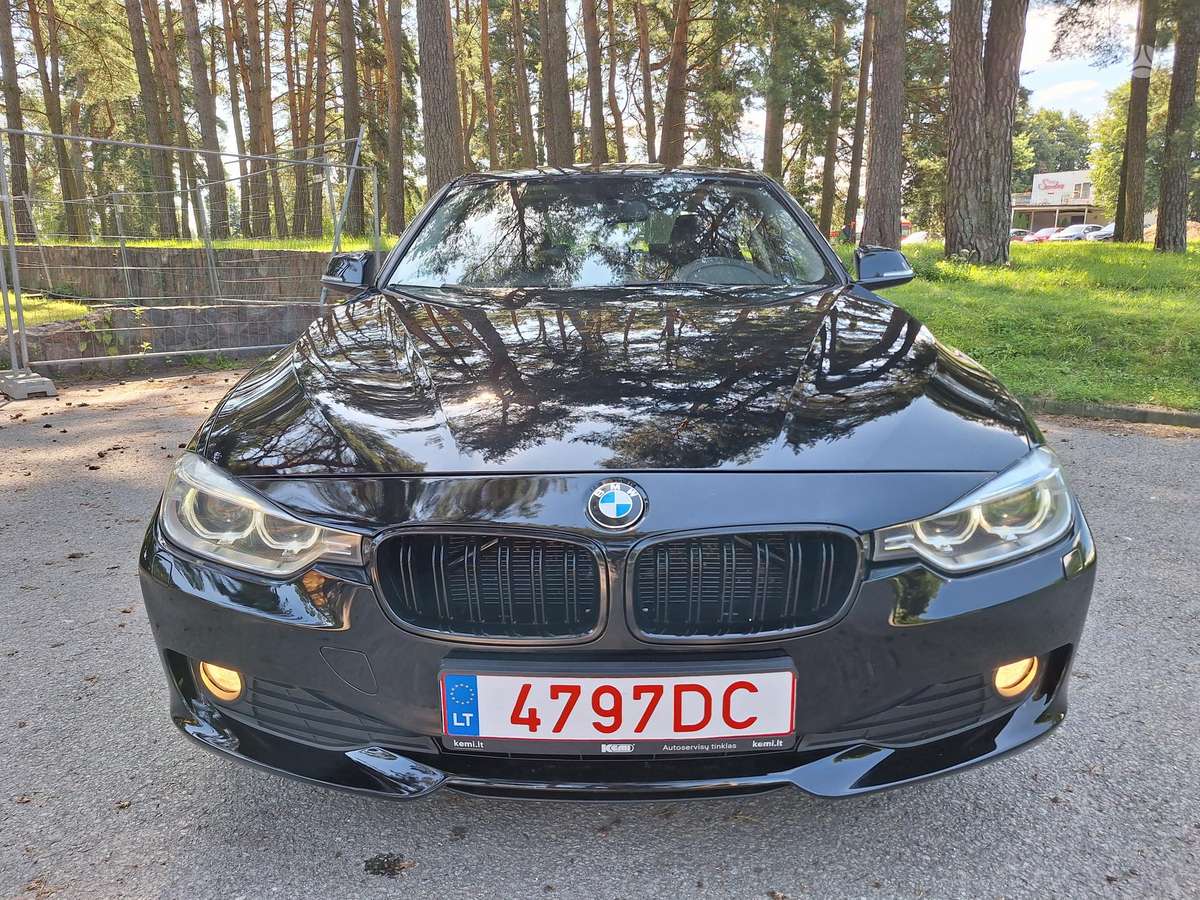 BMW 320, 2.0 l., Седан