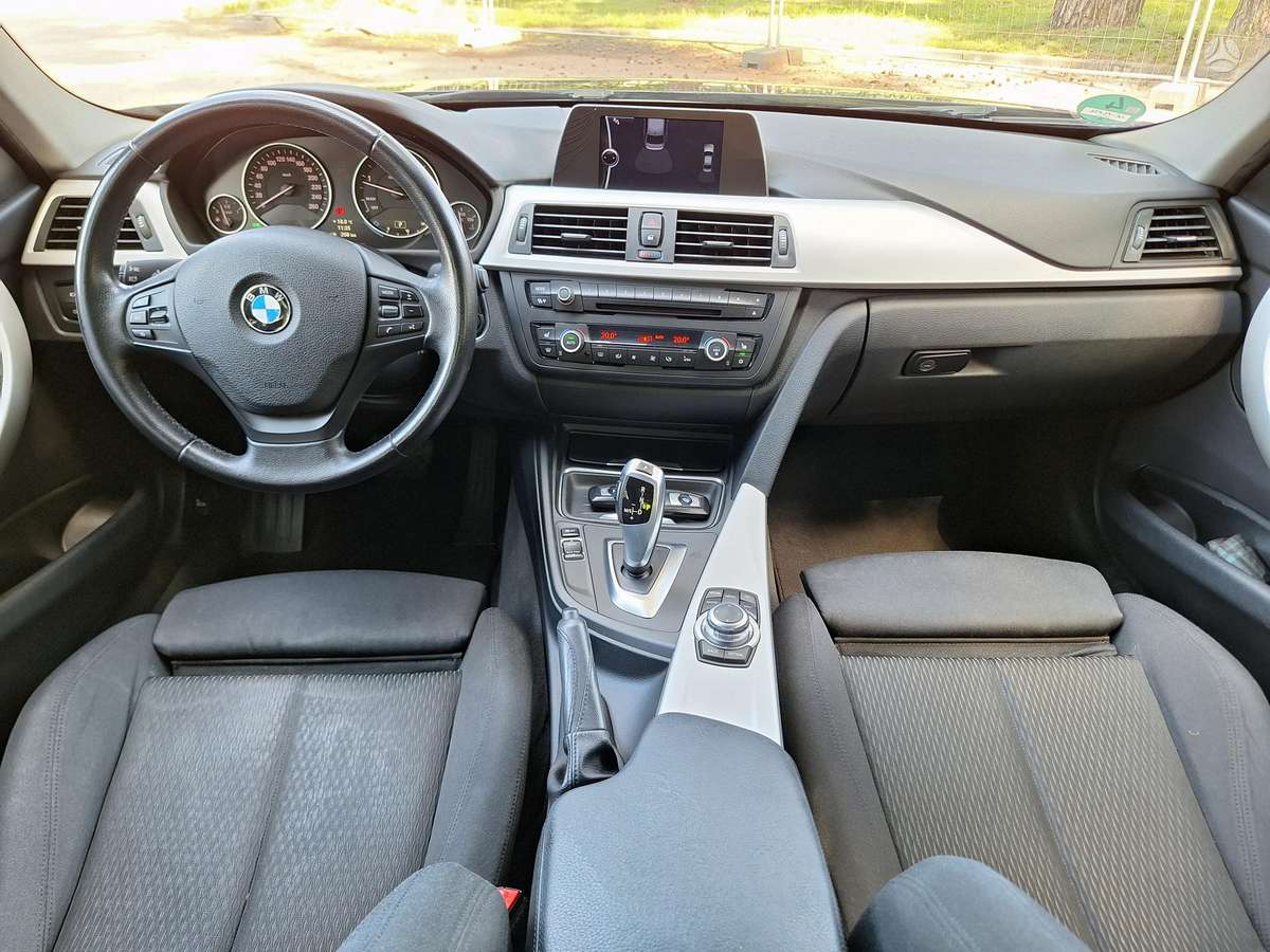 BMW 320, 2.0 l., Седан