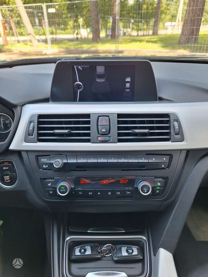 BMW 320, 2.0 l., Седан