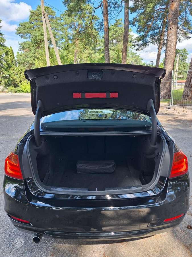 BMW 320, 2.0 l., Седан