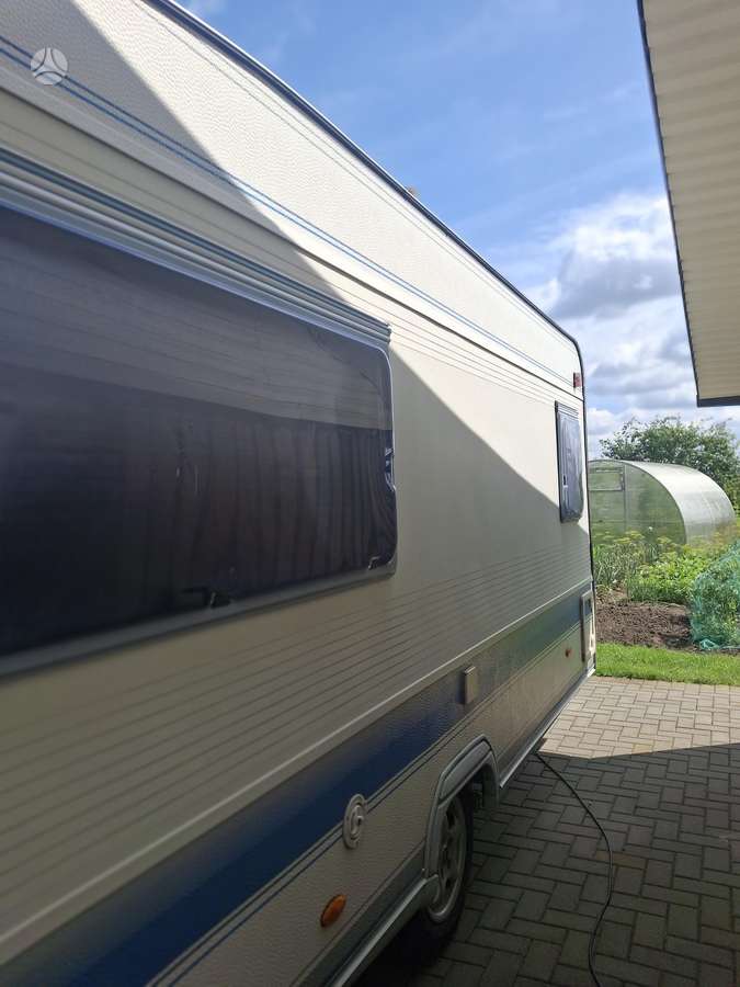 Adria Unica 462 DP, кемперы