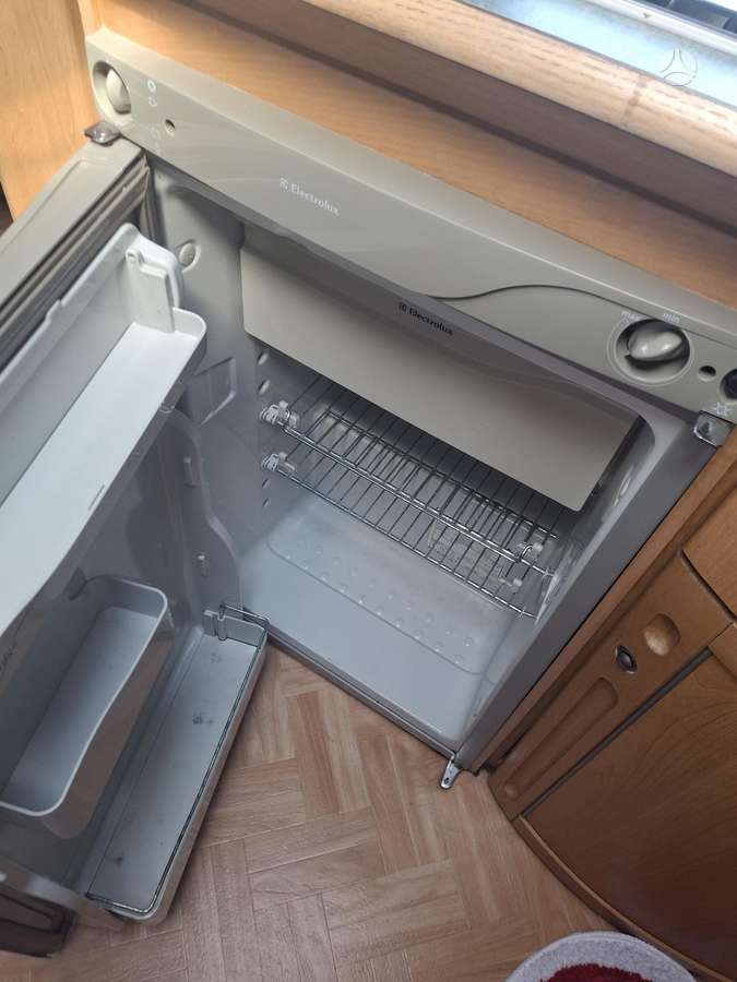 Adria Unica 462 DP, кемперы