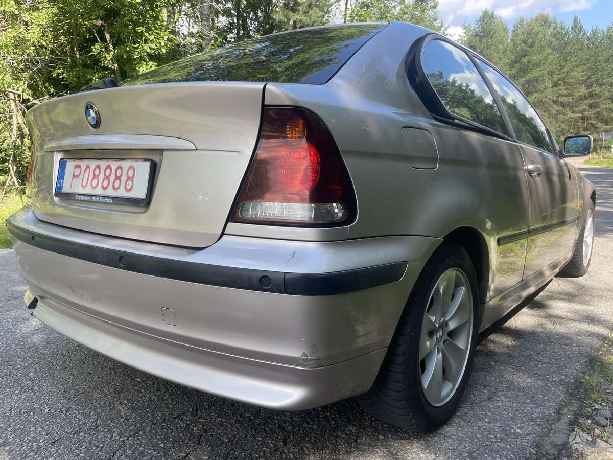 BMW 318, 2.0 l., hatchback