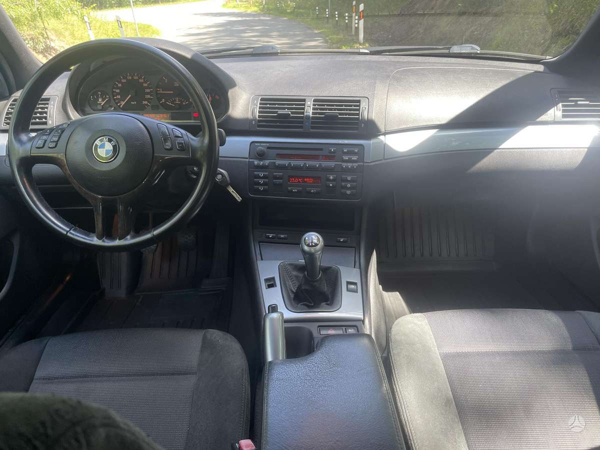 BMW 318, 2.0 l., hatchback