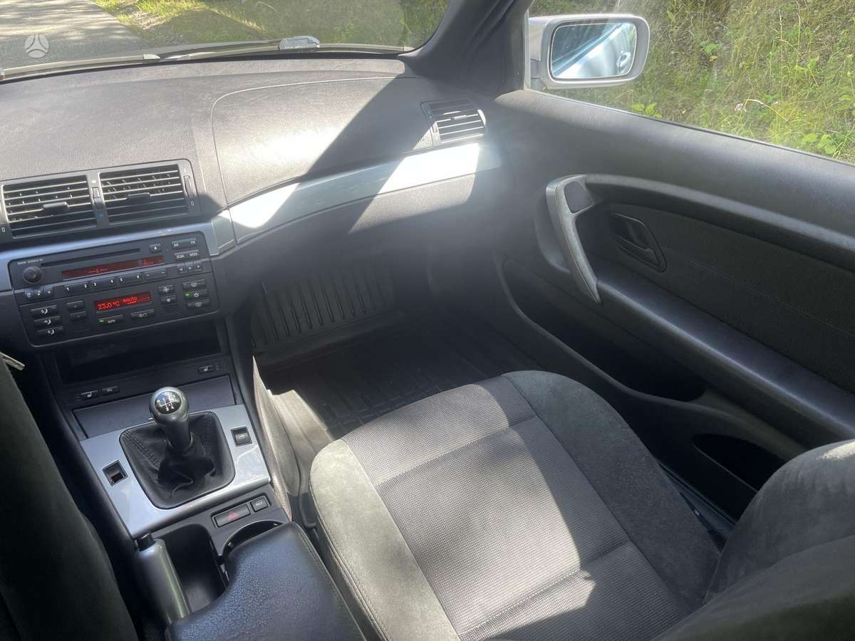 BMW 318, 2.0 l., hatchback