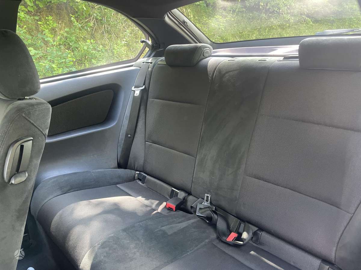 BMW 318, 2.0 l., hatchback