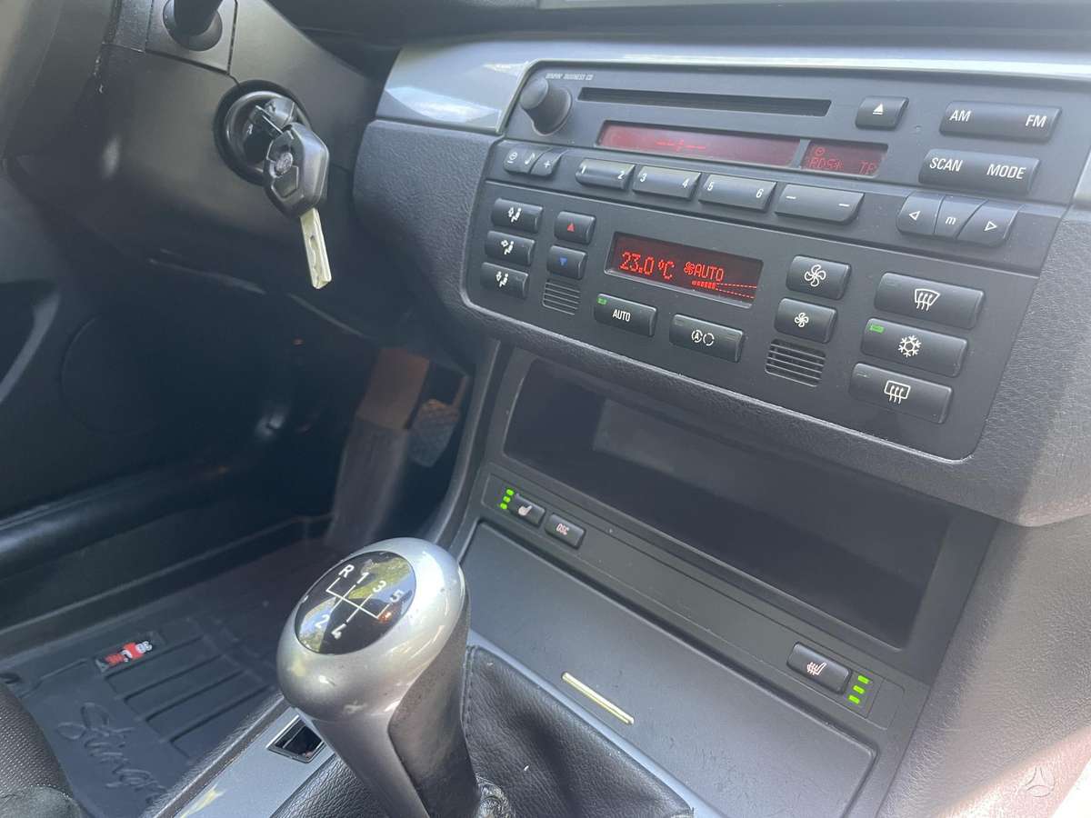 BMW 318, 2.0 l., hatchback
