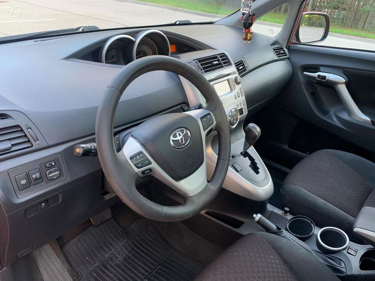 Toyota Verso - 10