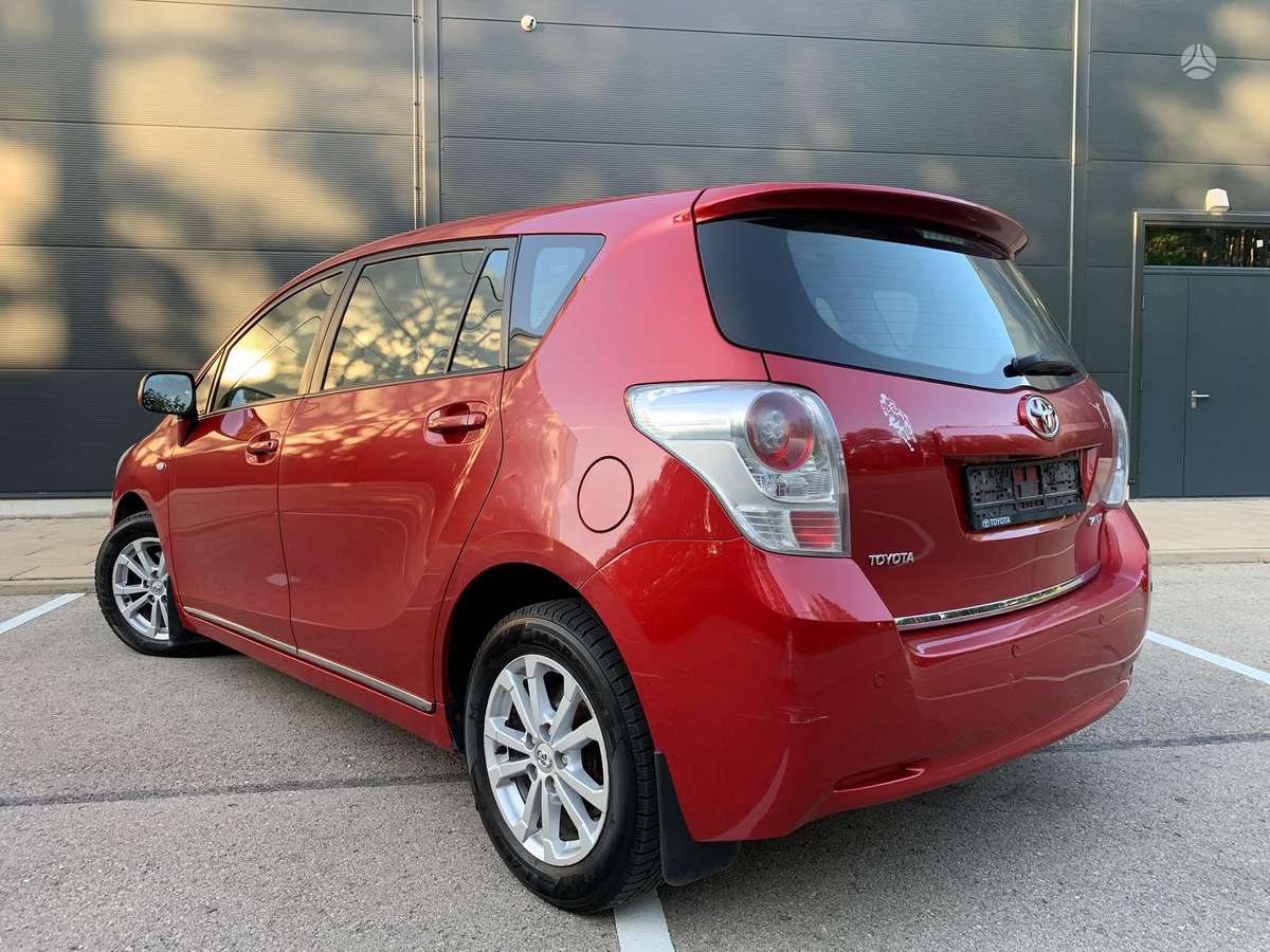 Toyota Verso - 4
