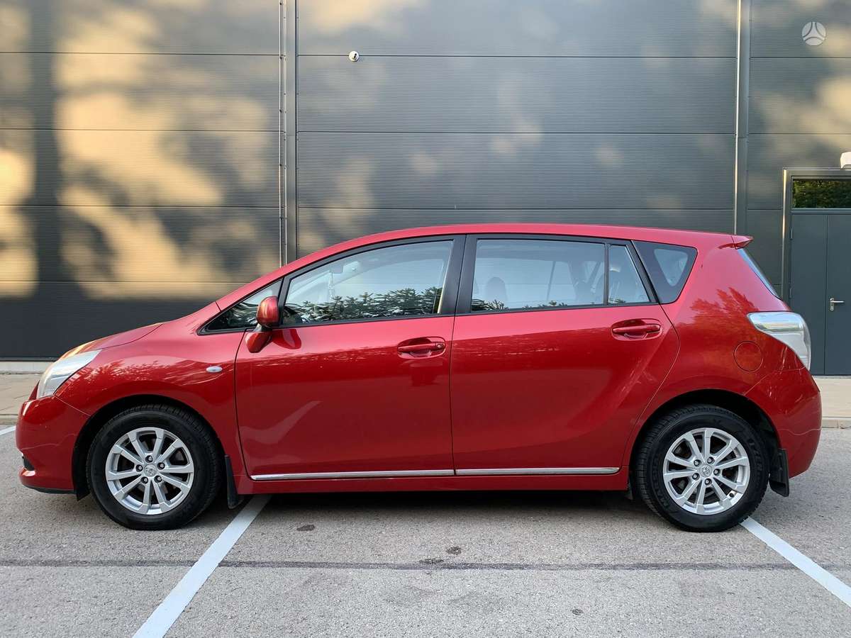 Toyota Verso - 3