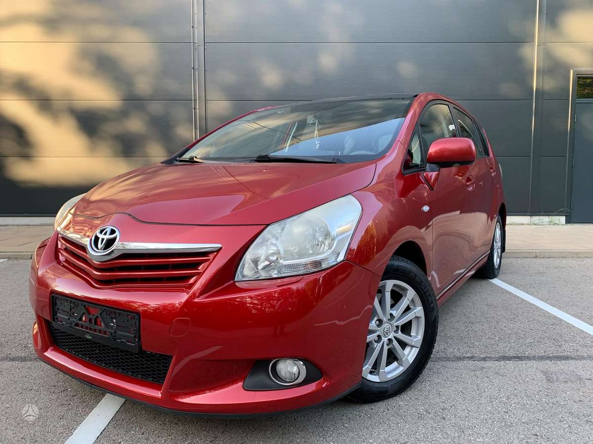 Toyota Verso - 1