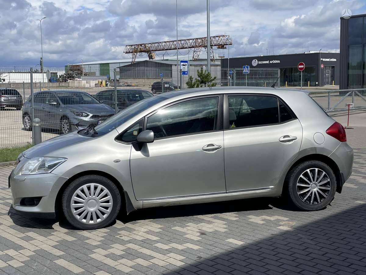 Toyota Auris - 4