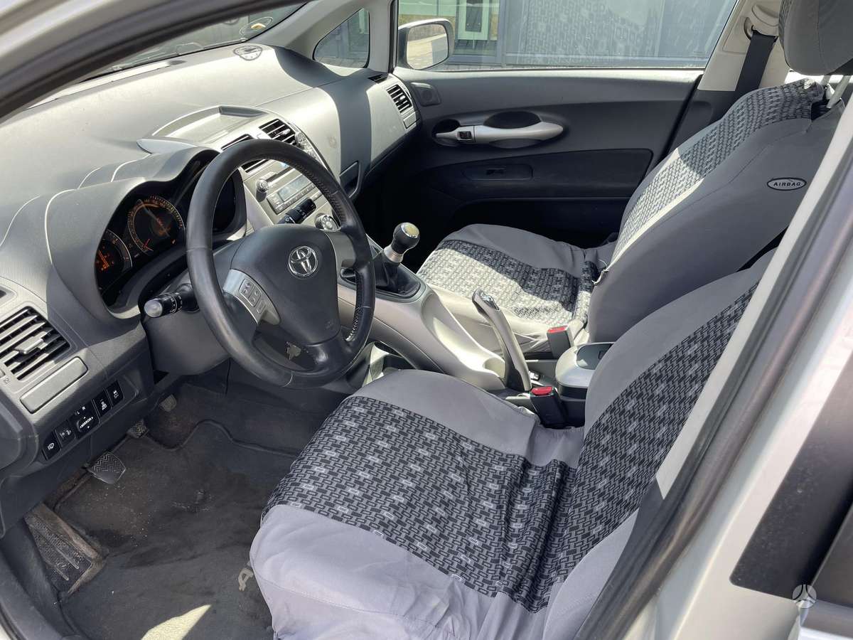 Toyota Auris - 8