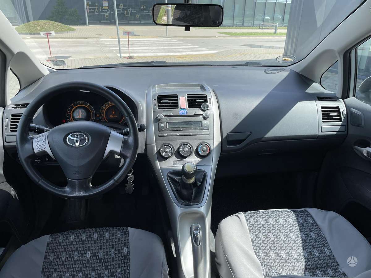 Toyota Auris - 10