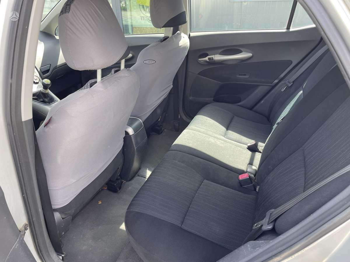 Toyota Auris - 12