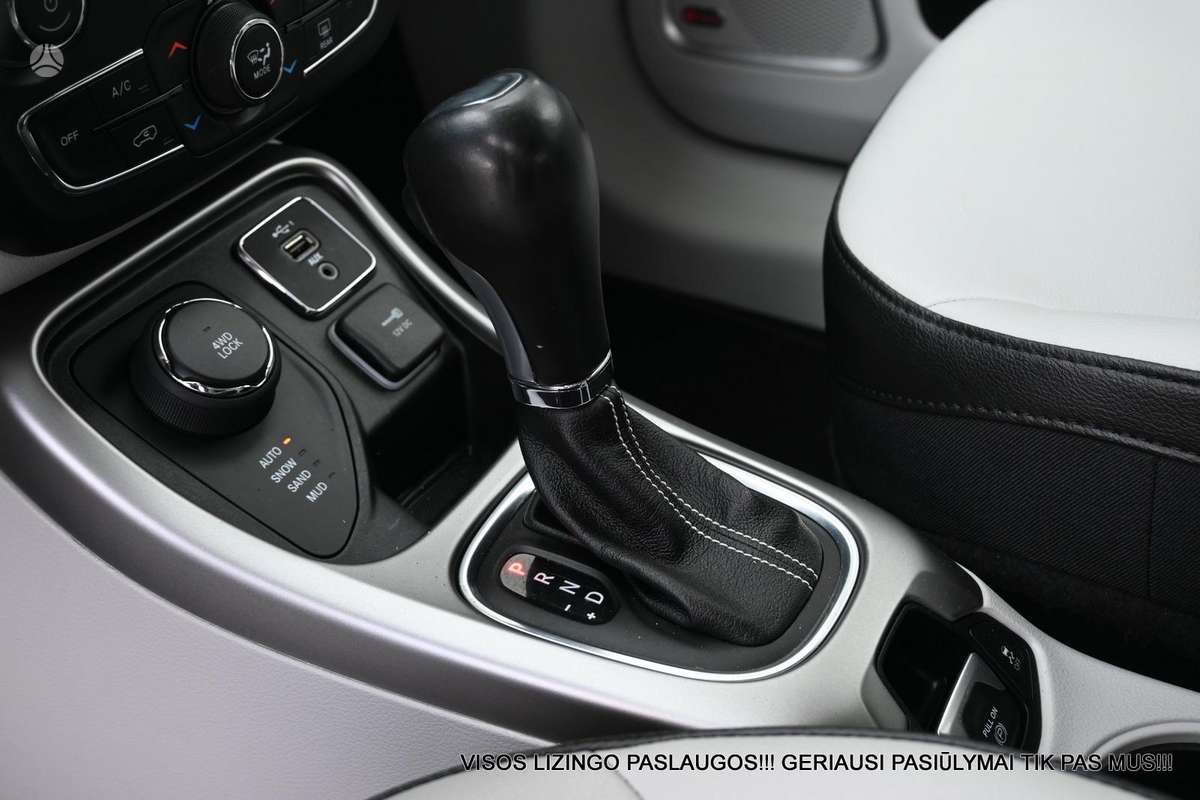 Jeep Compass, 2.4 l., off-road / crossover