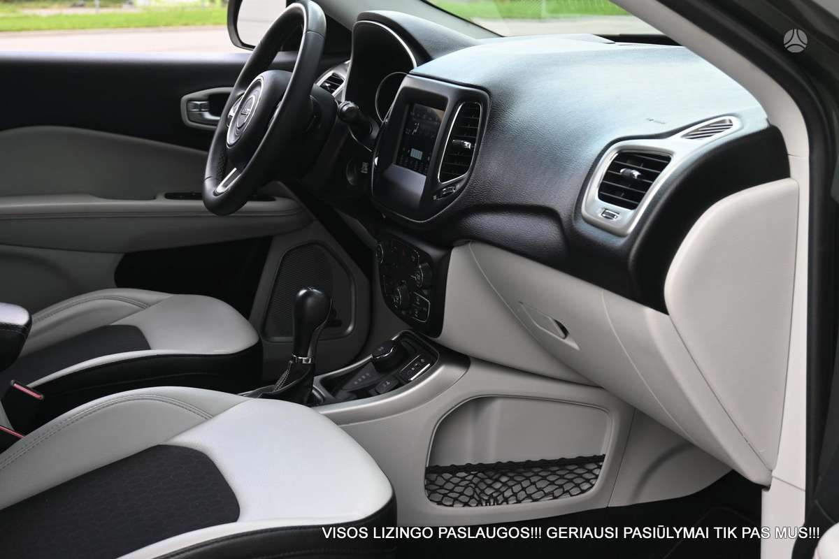 Jeep Compass, 2.4 l., off-road / crossover