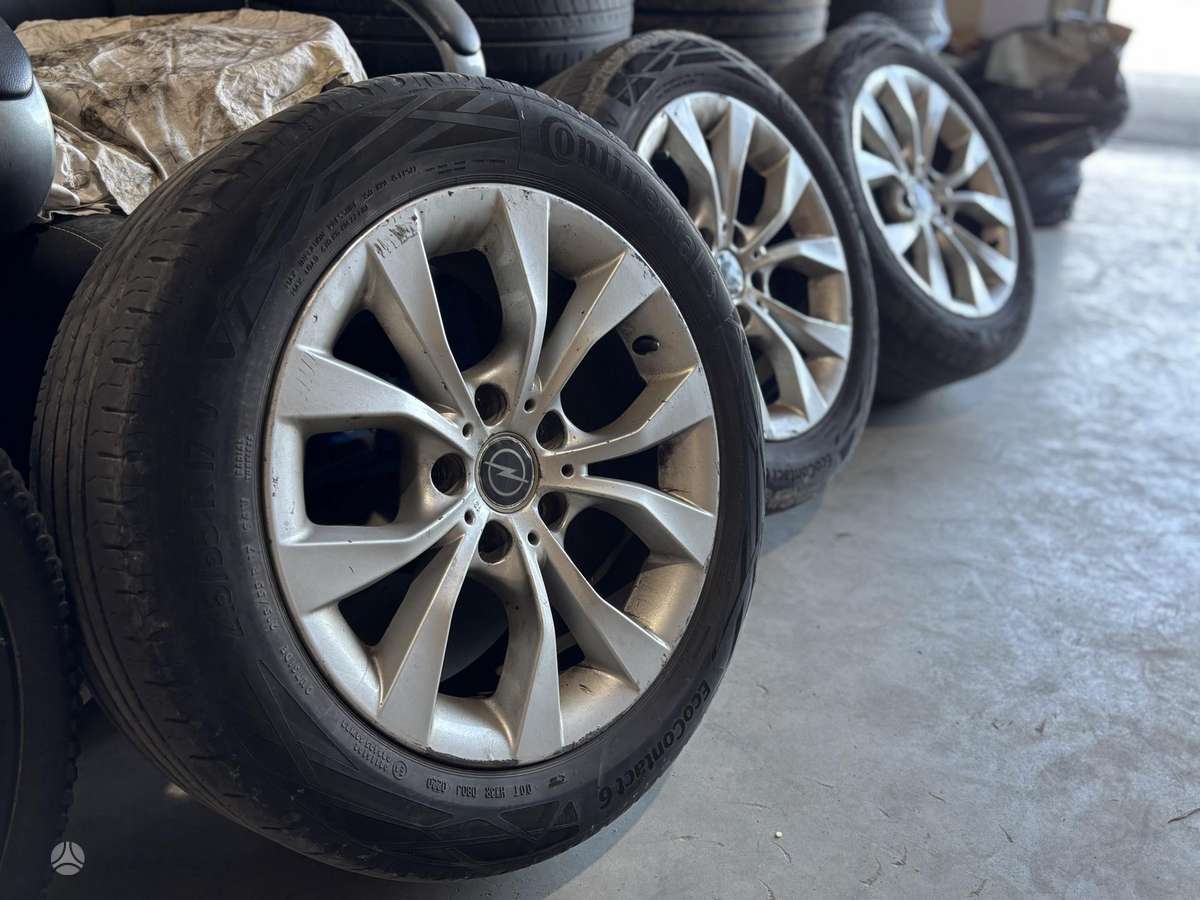Opel Insignia, lengvojo lydinio, R17