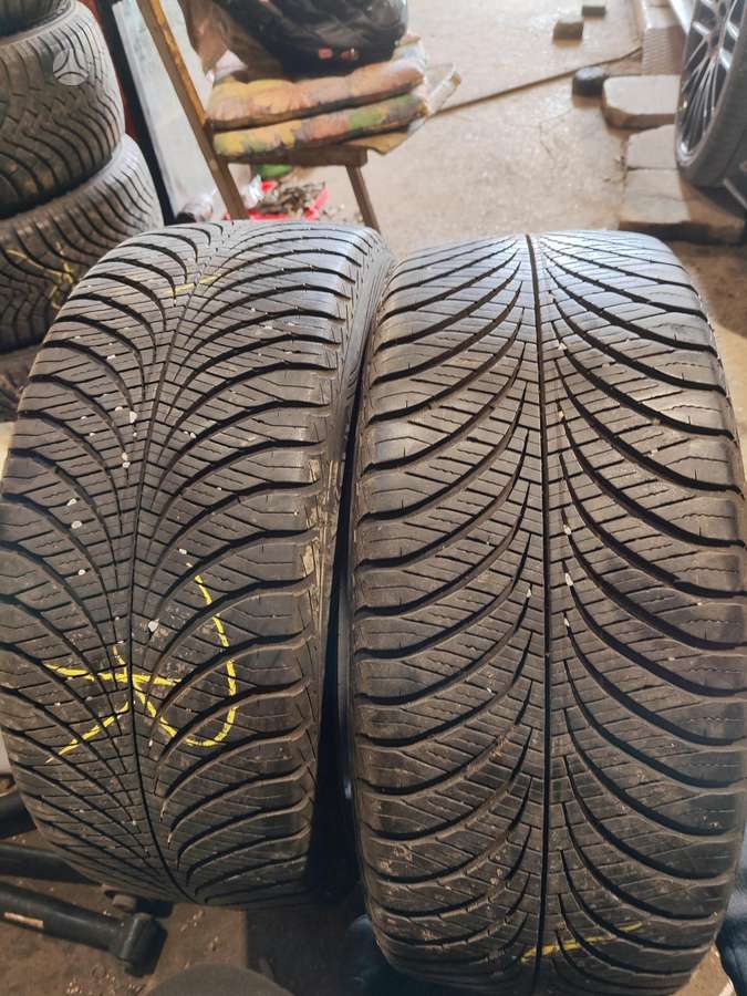 Goodyear, всесезонные 235/45 R19