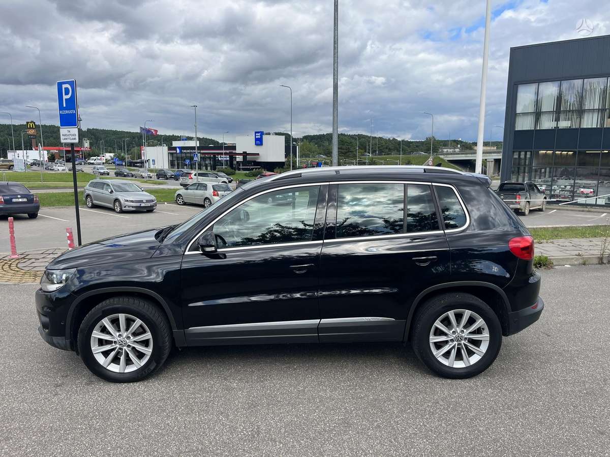 Volkswagen Tiguan - 8
