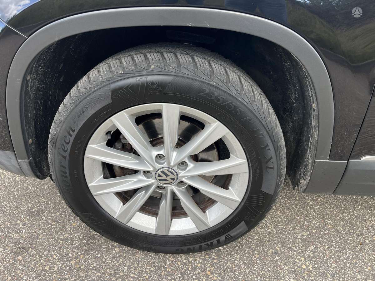 Volkswagen Tiguan - 11