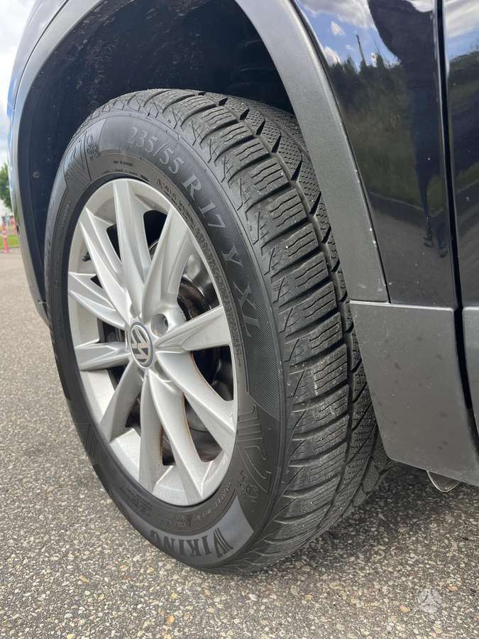 Volkswagen Tiguan - 10