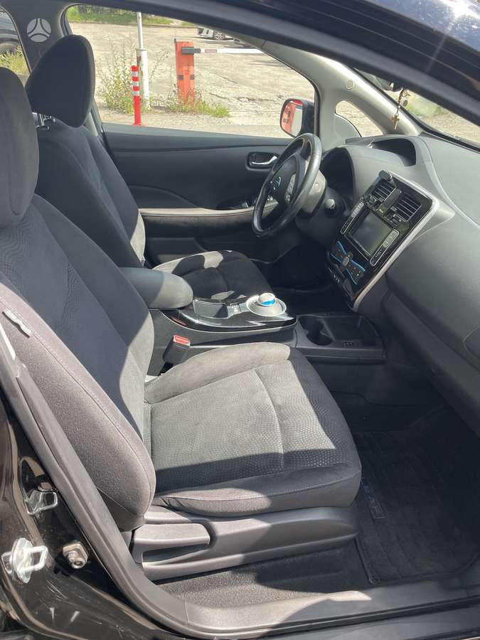 Nissan Leaf, 30 kWh, hečbekas