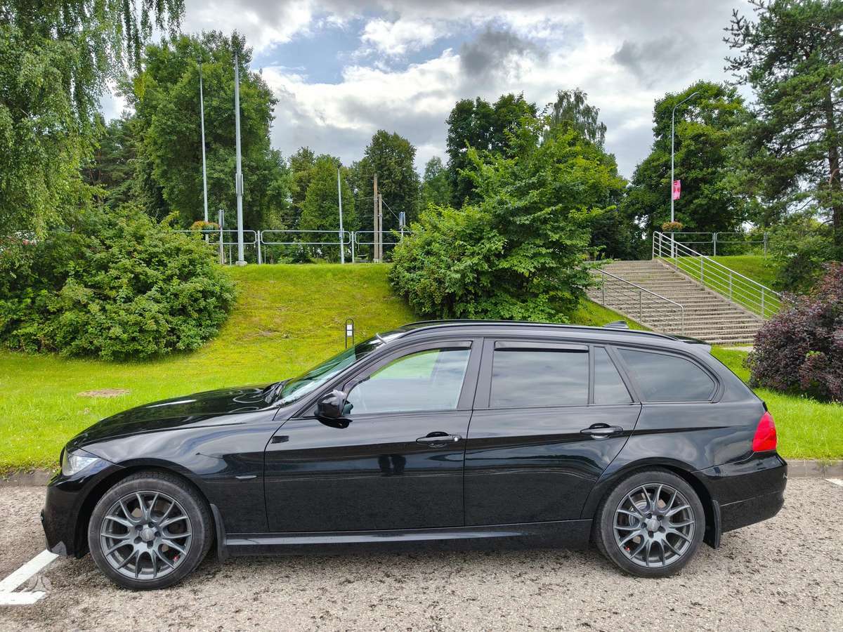BMW 320, 2.0 l., universalas