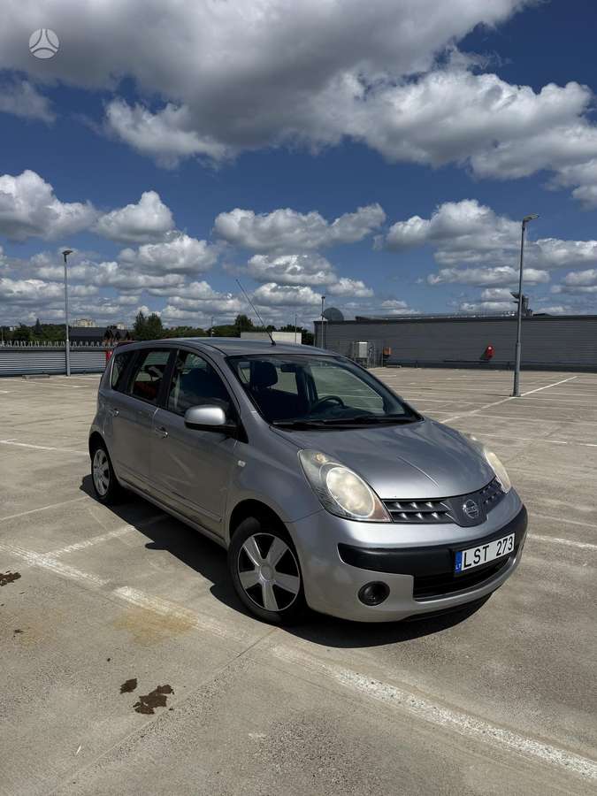 Nissan Note, 1.6 l., Хэтчбек