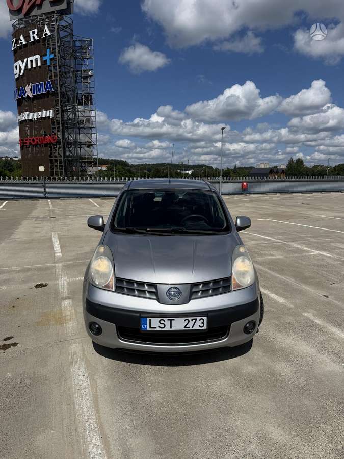 Nissan Note, 1.6 l., Хэтчбек