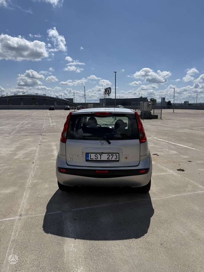 Nissan Note, 1.6 l., Хэтчбек