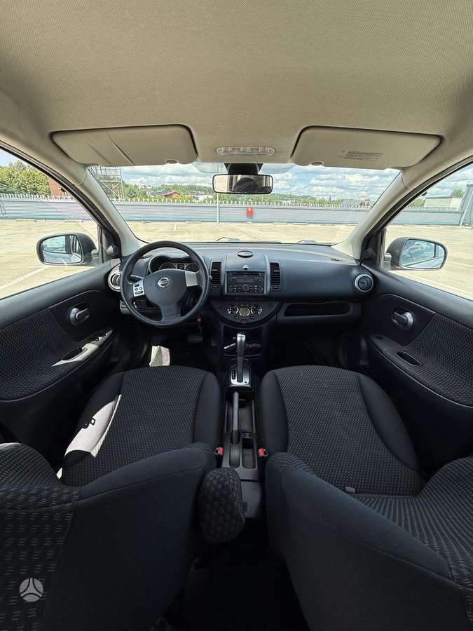 Nissan Note, 1.6 l., Хэтчбек