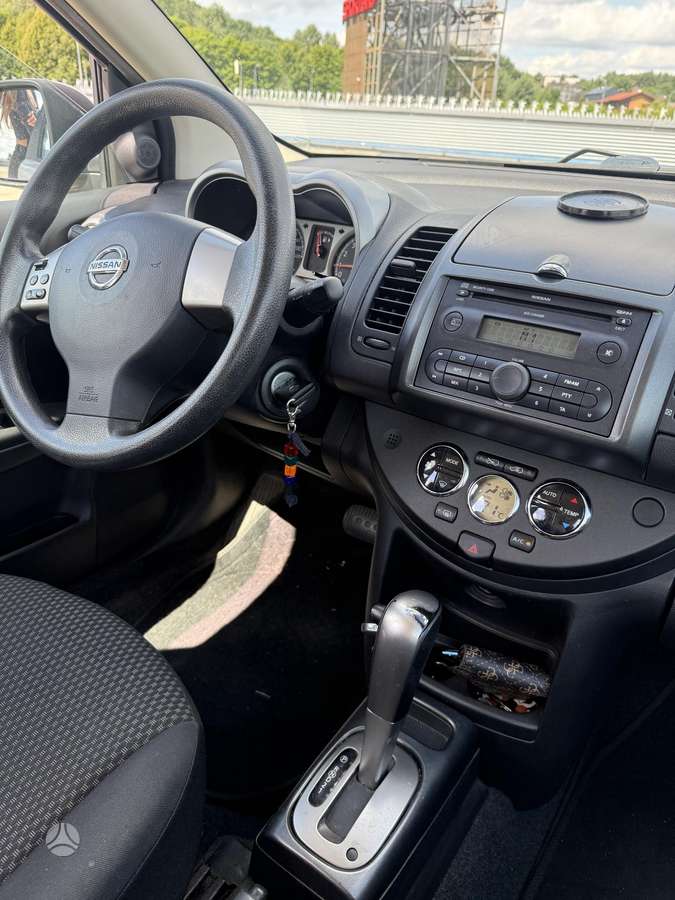 Nissan Note, 1.6 l., Хэтчбек